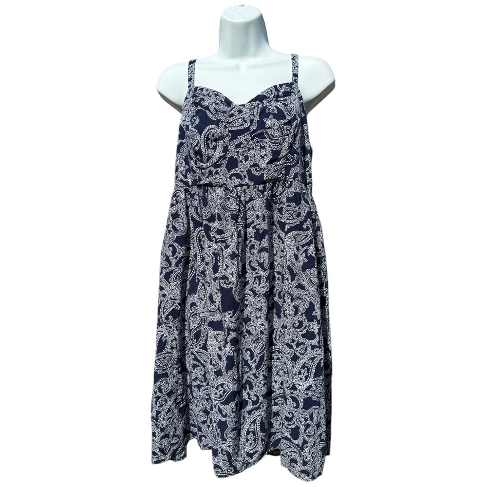 TORRID 10492107 Blue Paisley Challis Hi-Lo Skater Dress 
Size 1 - Picture 2 of 8